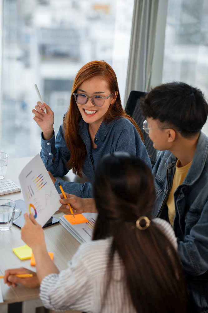 Kami membantu bisnis tampil lebih kredibel lewat website, visual, dan struktur konten yang terasa profesional sejak kesan pertama.